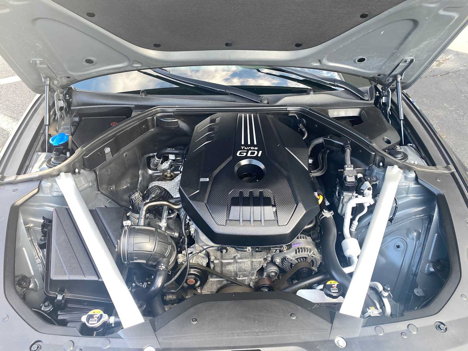 Used 2023 Genesis G70 2.0T AWD/4WD image 5