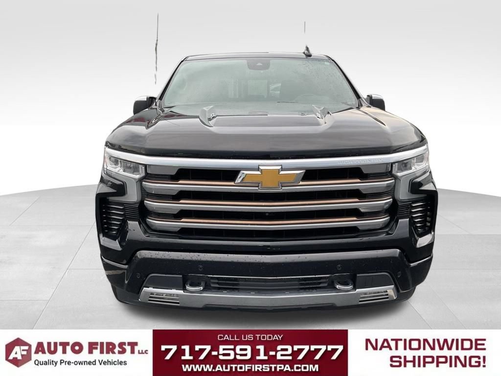 Used 2022 Chevrolet Silverado 1500 High Country w/ High Country Premium Package AWD/4WD image 2