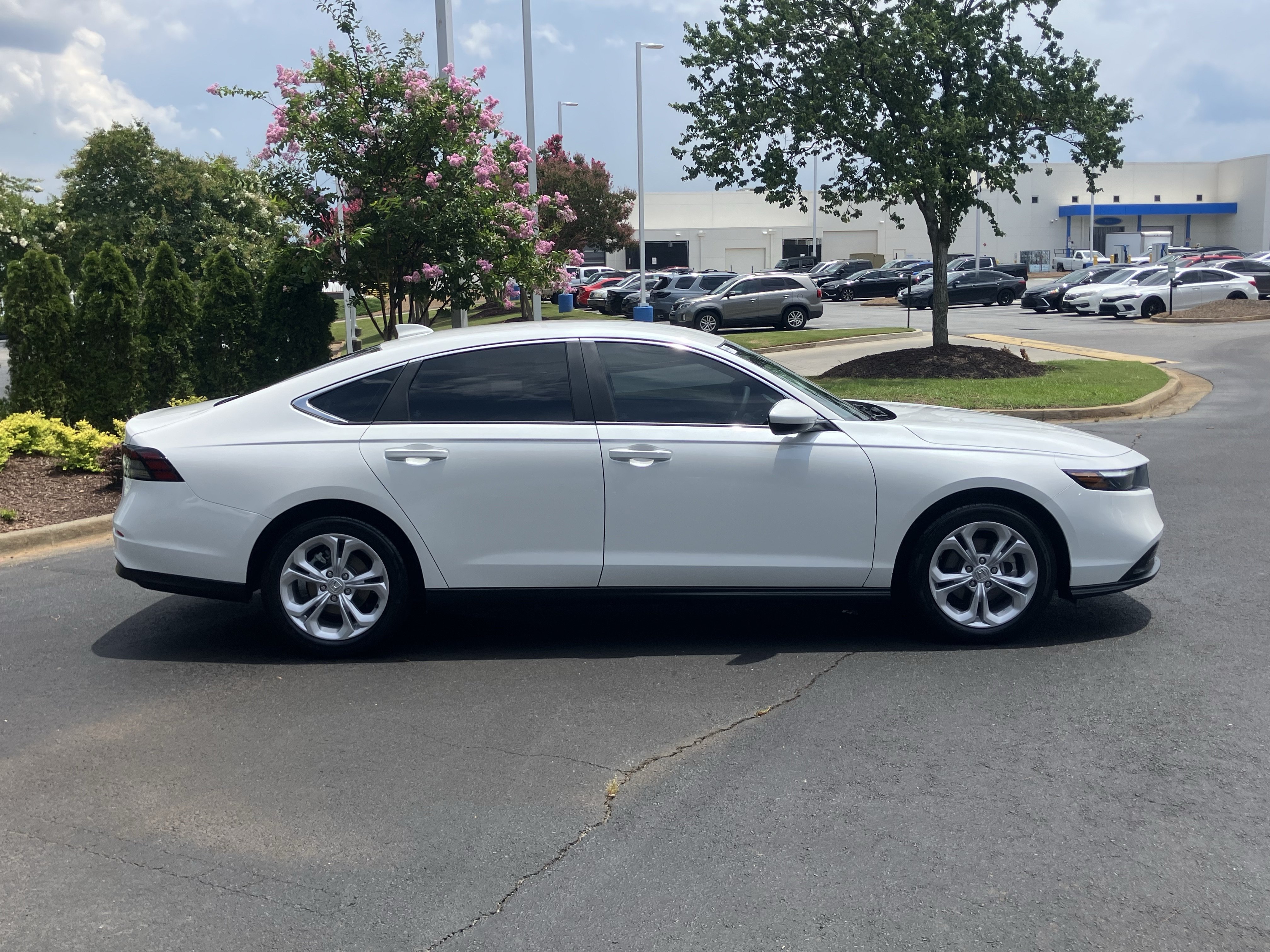 Used 2025 Honda Accord LX image 11