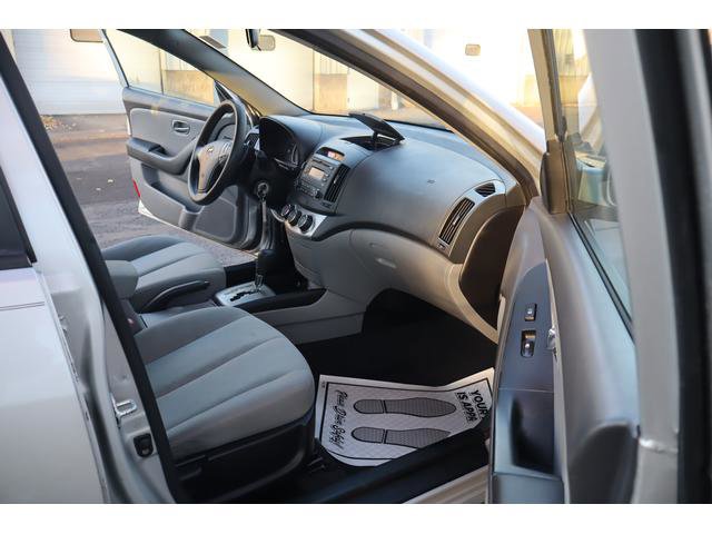 Used 2010 Hyundai Elantra GLS image 14