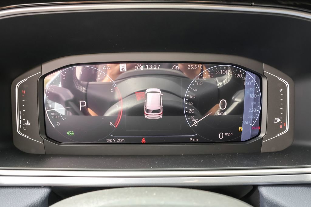 Used 2025 Volkswagen Taos SEL image 21