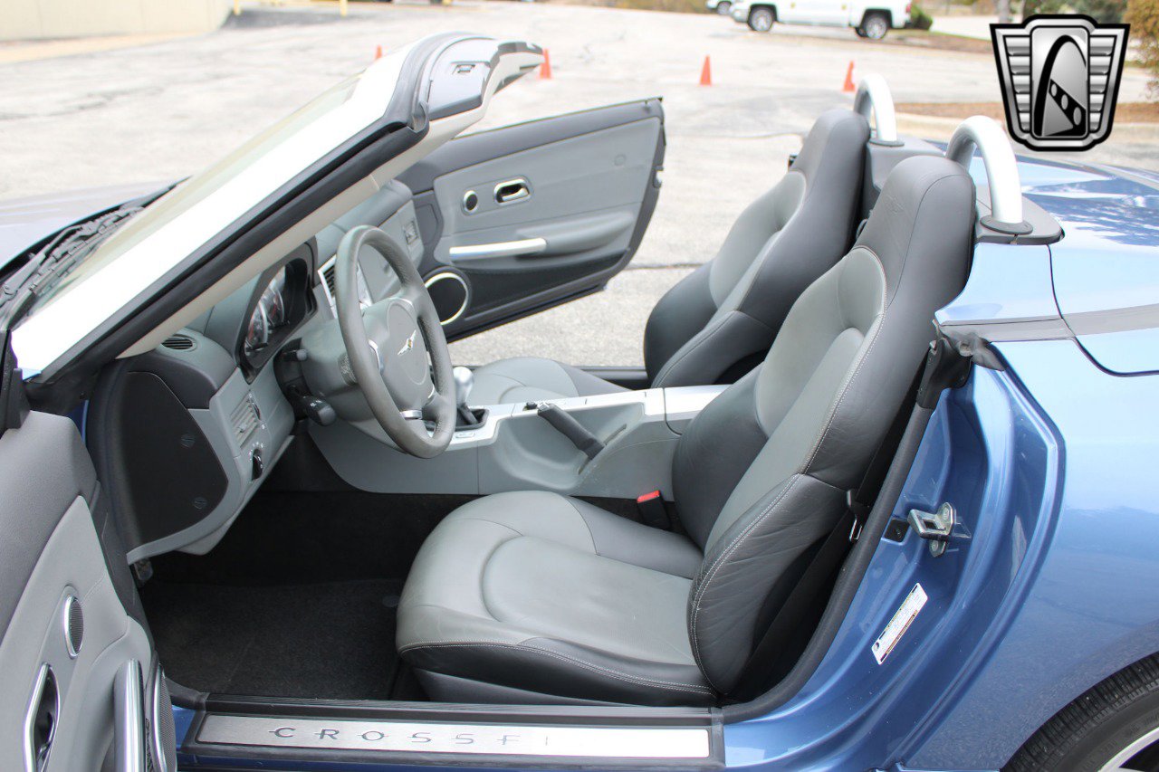 Used 2007 Chrysler Crossfire Limited image 24