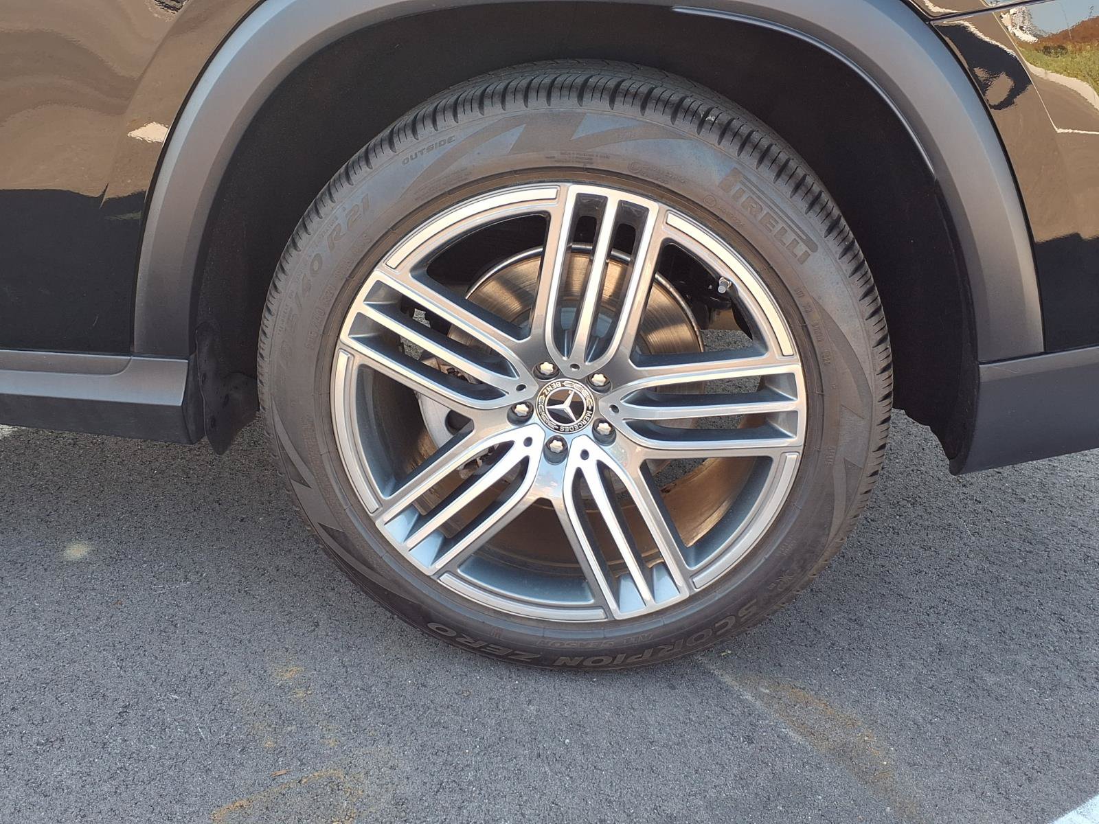 Used 2025 Mercedes-Benz GLS 450 4MATIC image 21