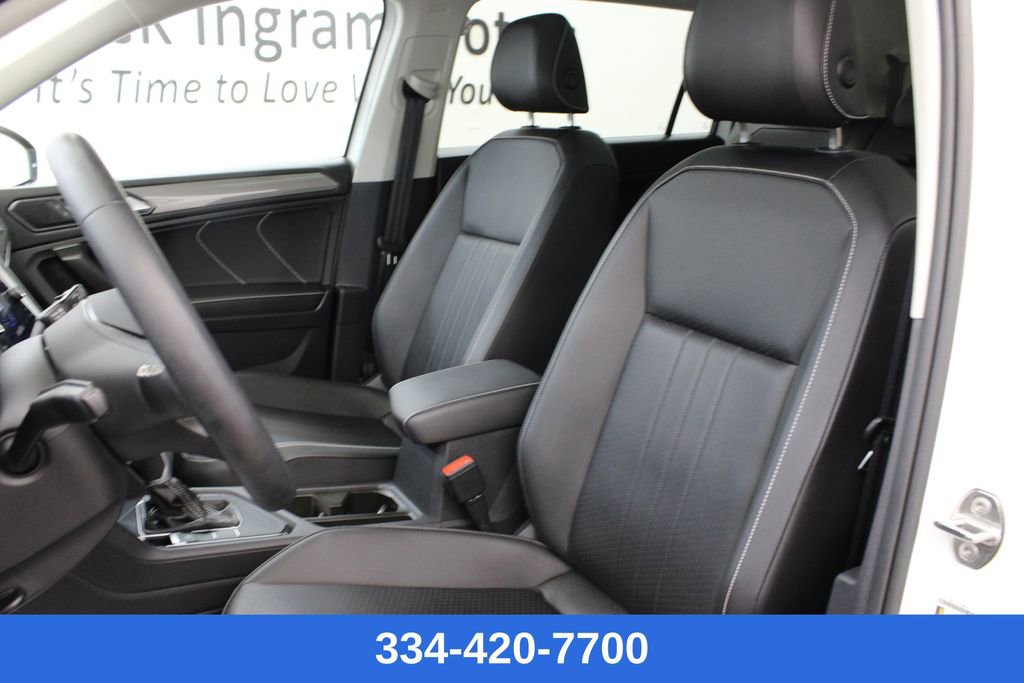 Certified 2023 Volkswagen Tiguan SE w/ Panoramic Sunroof Package image 14