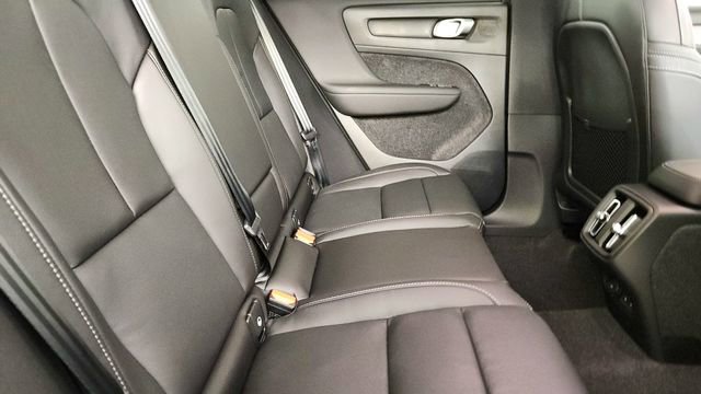 New 2026 Volvo XC40 B5 Core w/ Climate Package AWD/4WD image 30