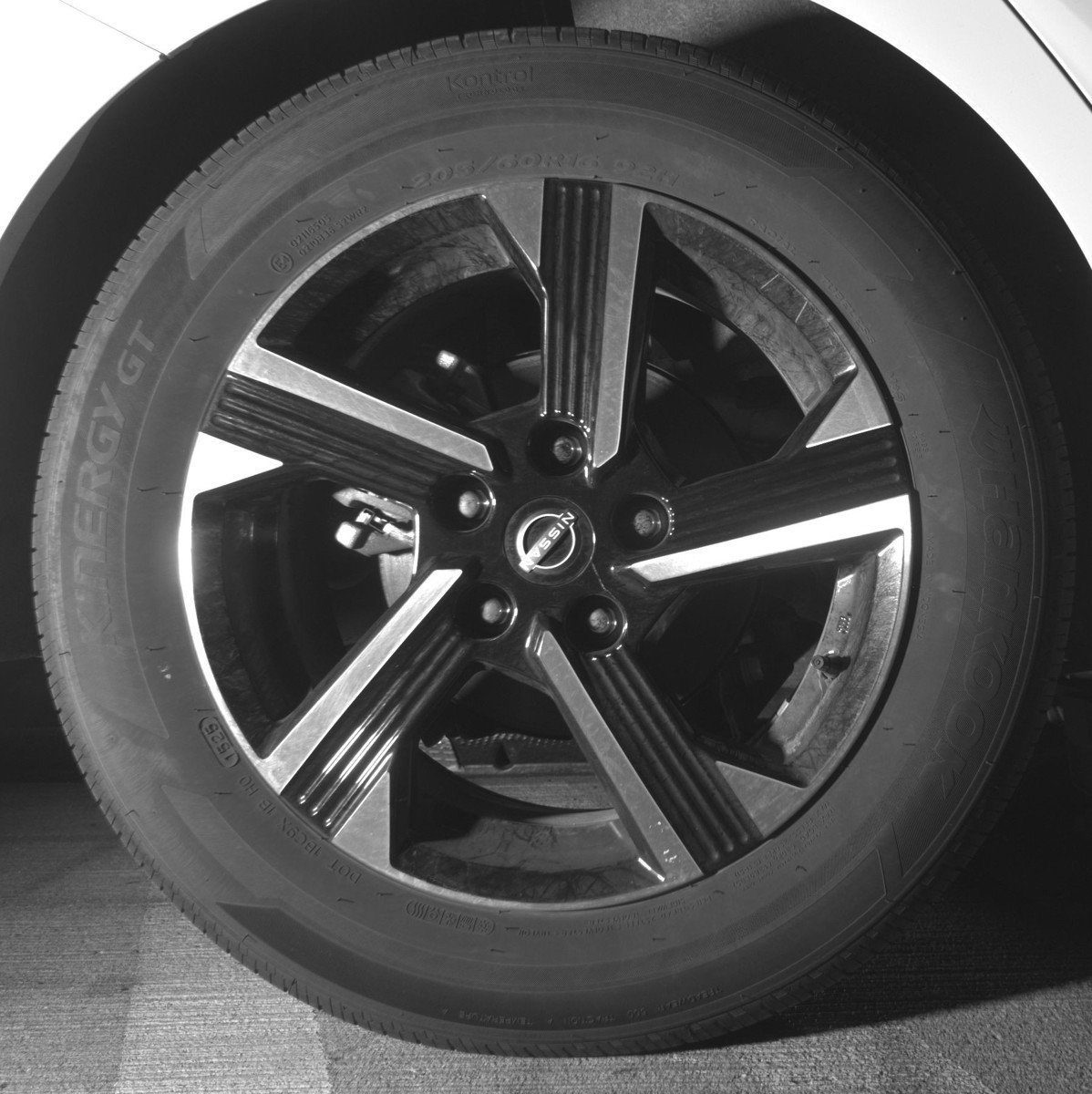 Used 2025 Nissan Sentra SV image 15