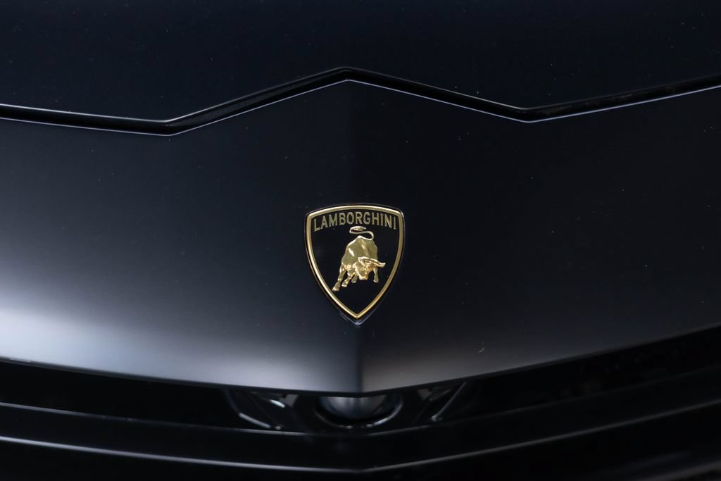 Used 2024 Lamborghini Urus Performante AWD/4WD image 7