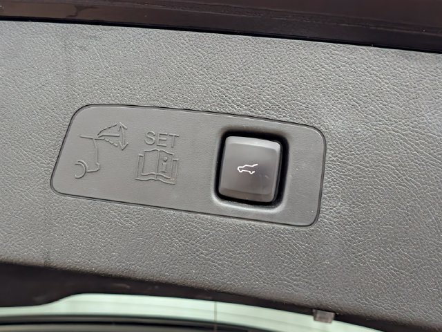 Used 2021 Lincoln Corsair FWD image 18