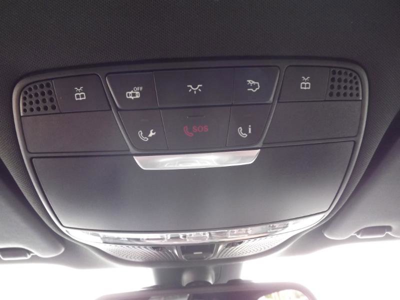 Used 2019 Mercedes-Benz GLC 300 4MATIC image 26