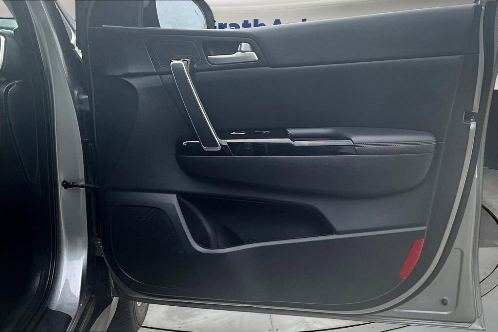 Used 2020 Kia Sportage EX FWD image 26