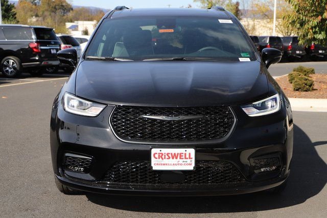 New 2026 Chrysler Pacifica Limited w/ S Appearance Package image 6