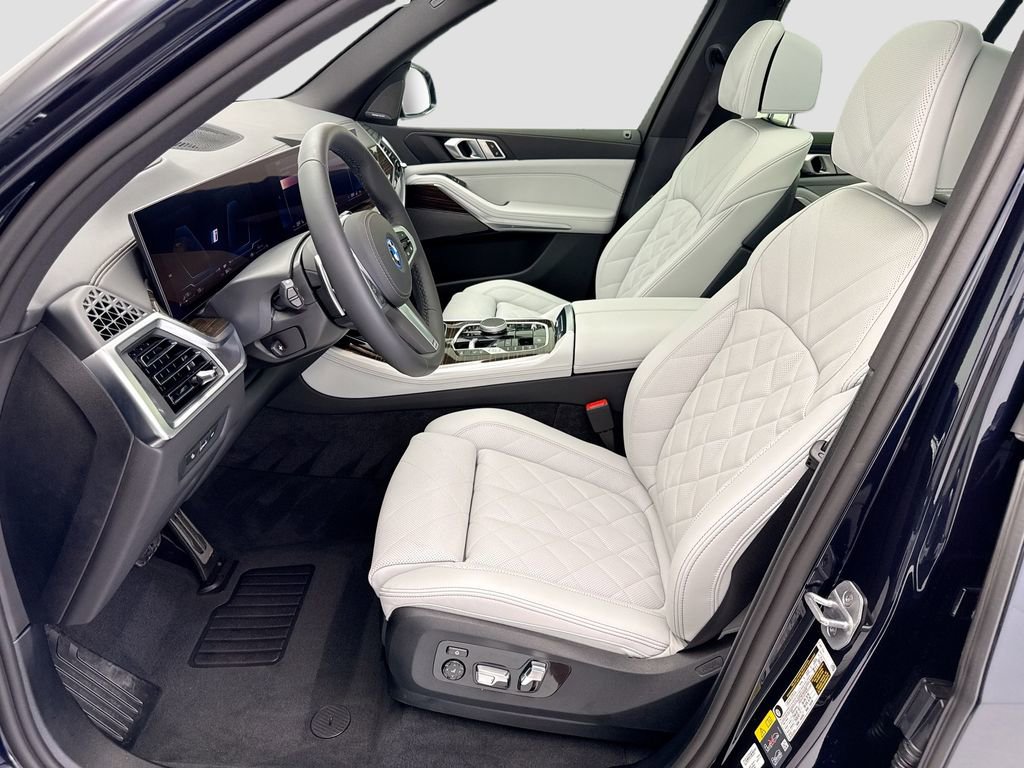 Used 2026 BMW X5 xDrive50e w/ M Sport Package AWD/4WD image 18