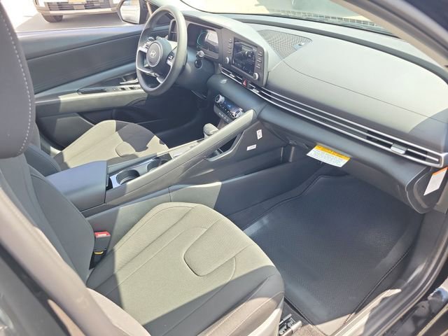 New 2026 Hyundai Elantra Blue image 16
