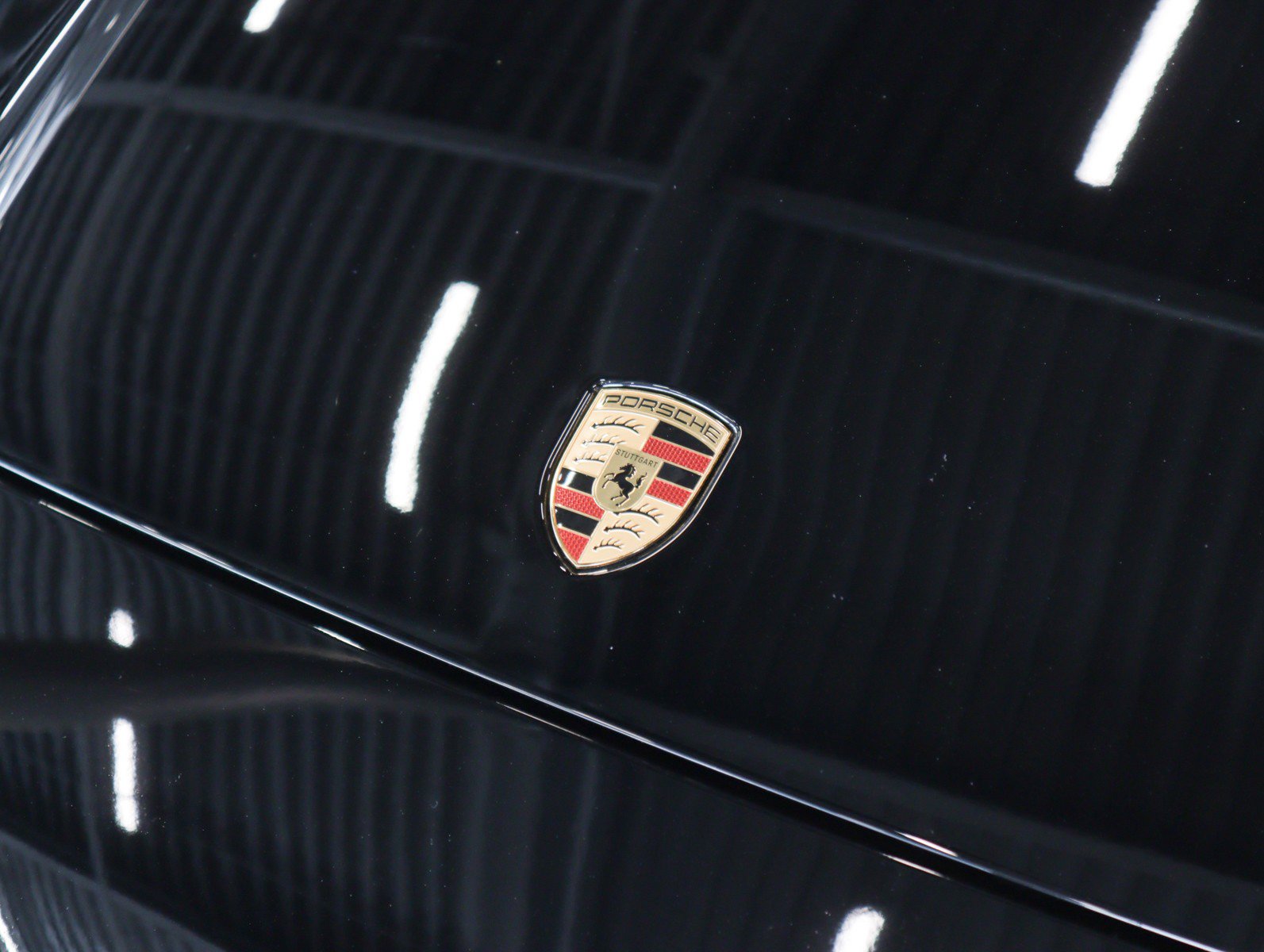 Certified 2025 Porsche Panamera 4 image 25