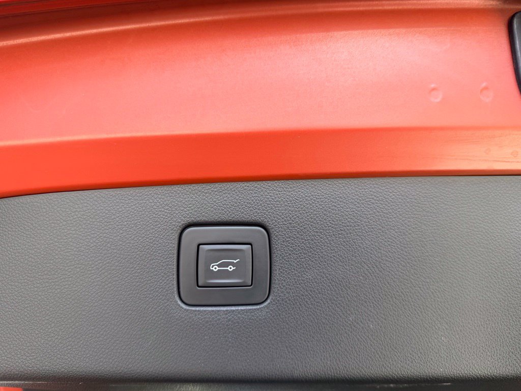 Used 2024 Buick Envista Sport Touring w/ Convenience I Package FWD image 32