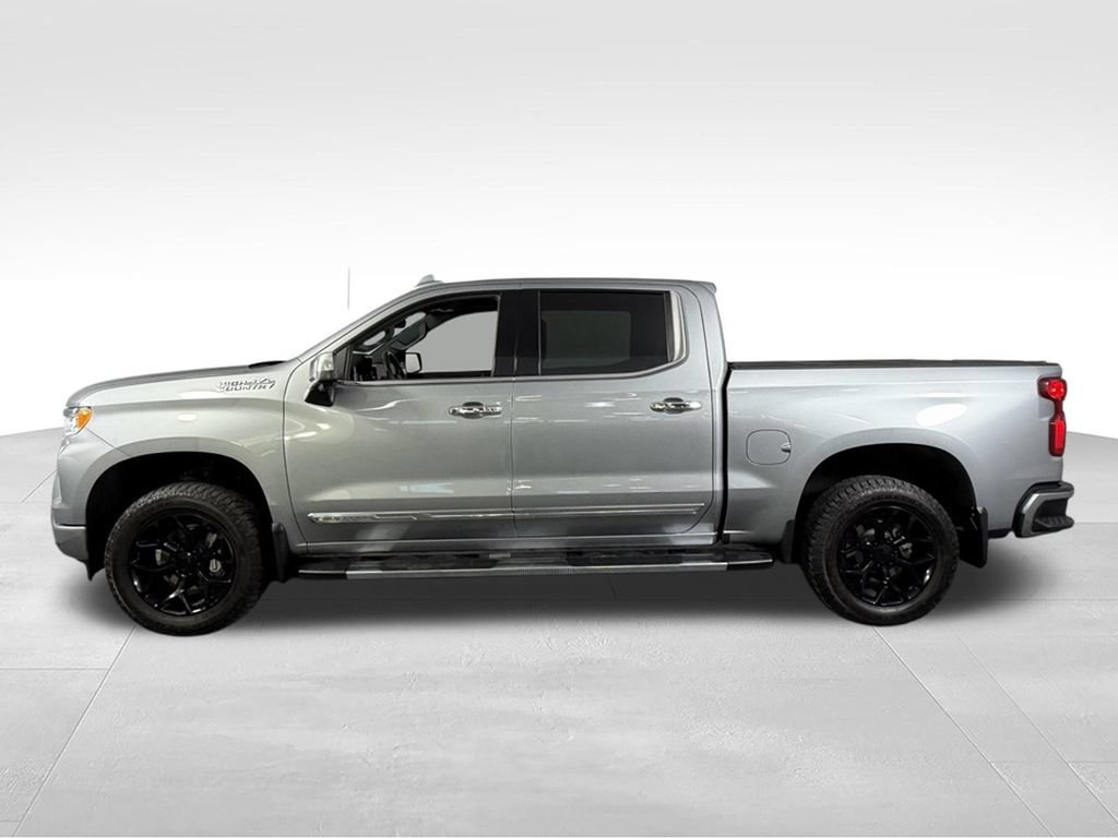 Used 2024 Chevrolet Silverado 1500 High Country w/ High Country Premium Package AWD/4WD image 9