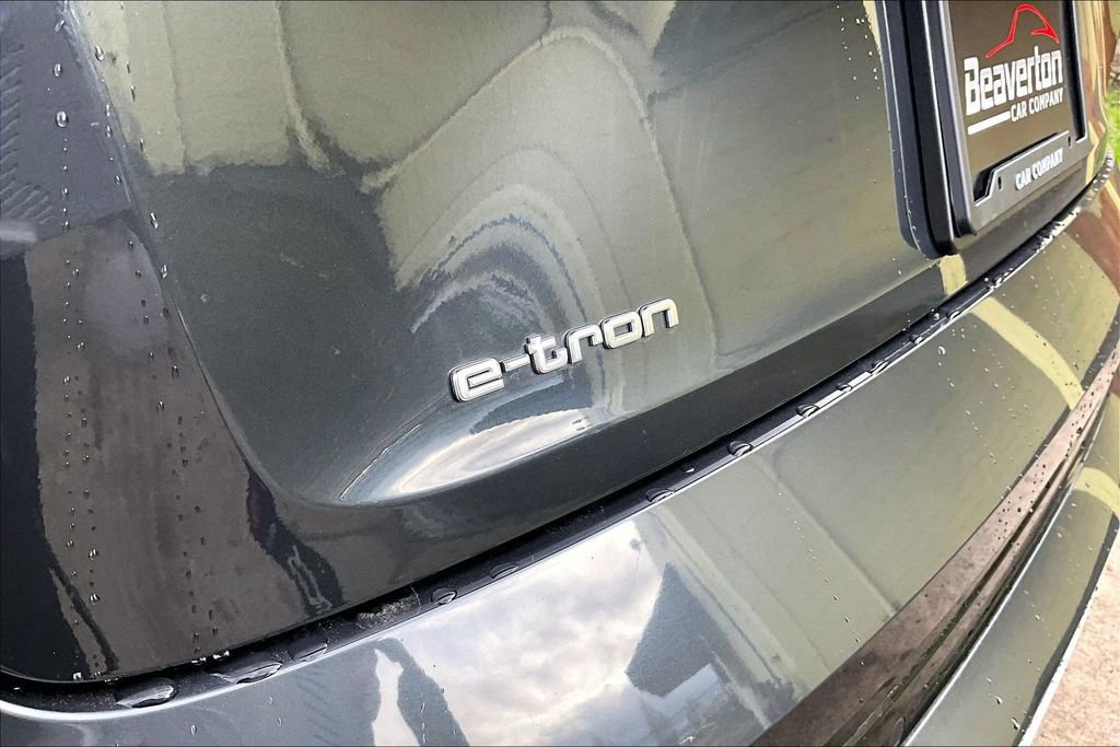Used 2019 Audi e-tron Prestige w/ Prestige Package AWD/4WD image 33