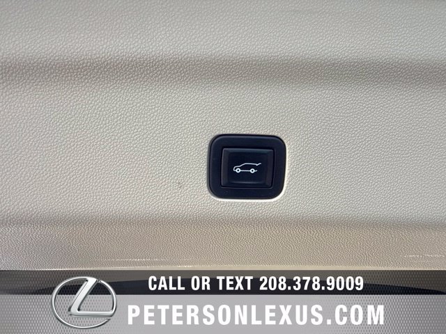 Used 2021 Cadillac Escalade ESV Premium Luxury w/ Driver Assist Tech Package AWD/4WD image 24