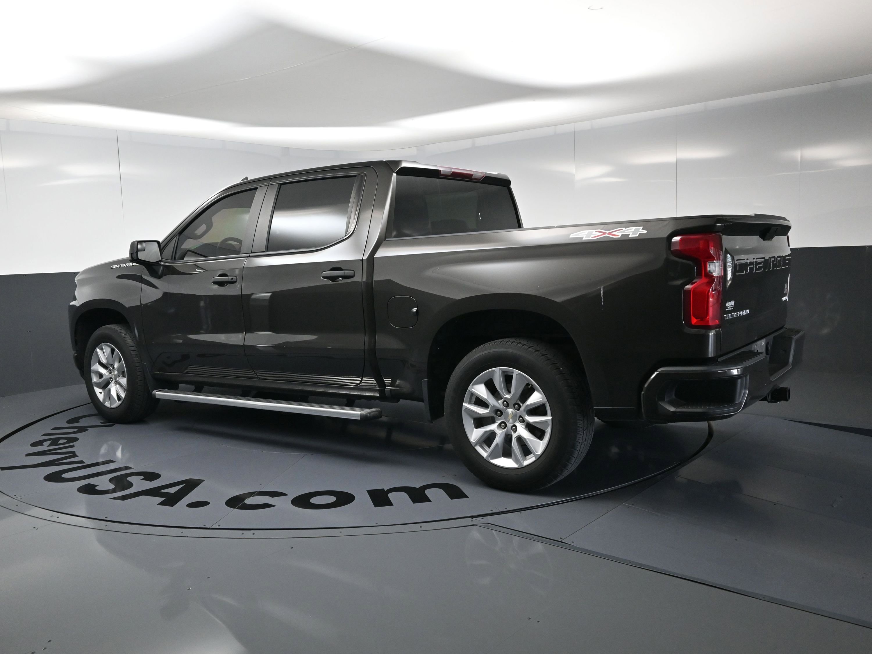Used 2022 Chevrolet Silverado 1500 Custom w/ Safety Confidence Package AWD/4WD image 7