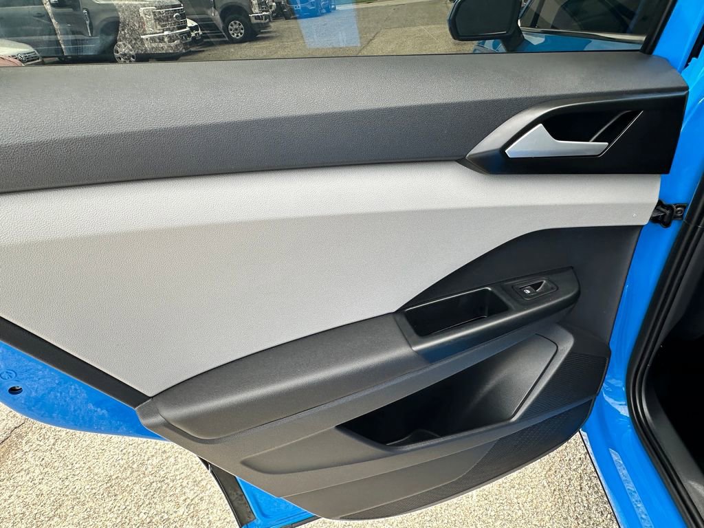 Used 2022 Volkswagen Taos SEL w/ Panoramic Sunroof Package image 28