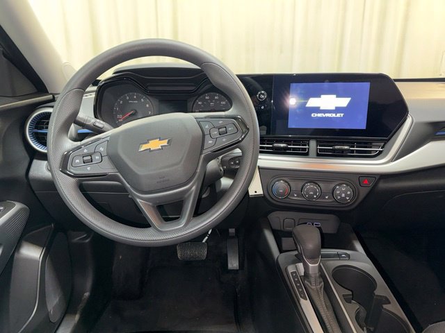 Used 2024 Chevrolet Trax LS w/ LS Convenience Package FWD image 15