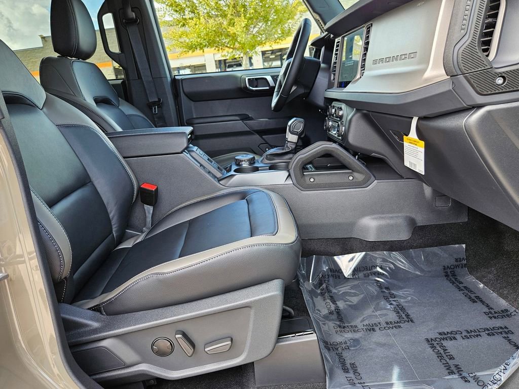 New 2025 Ford Bronco Outer Banks w/ Sasquatch Package AWD/4WD image 37