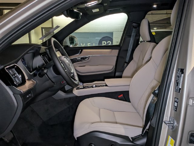 New 2026 Volvo XC90 T8 Plus w/ Protection Package AWD/4WD image 15