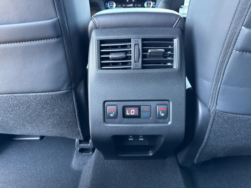 New 2026 Mitsubishi Outlander SEL FWD image 30