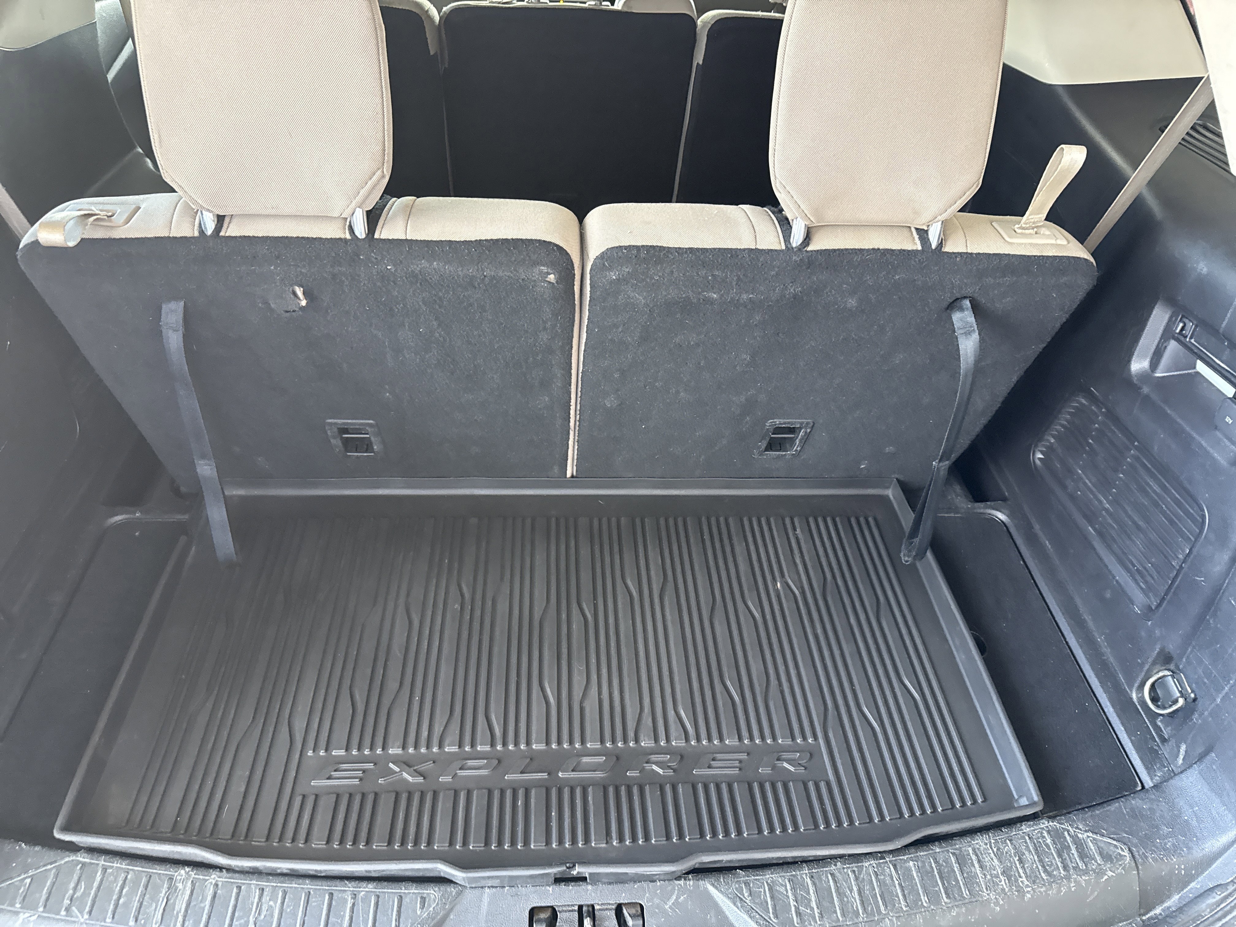 Used 2021 Ford Explorer 2WD image 9