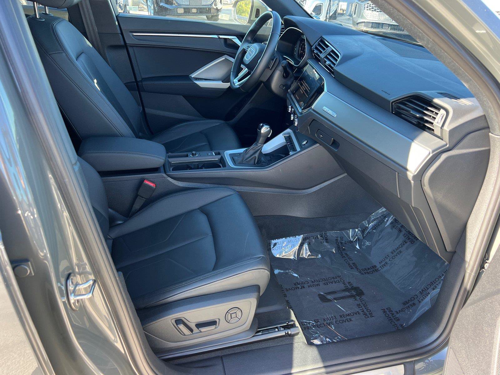 Used 2024 Audi Q3 2.0T Premium Plus w/ Premium Plus Package AWD/4WD image 13
