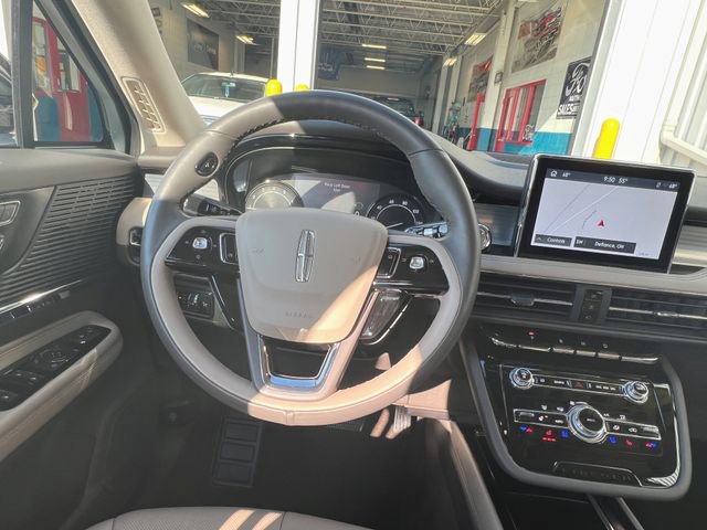 Used 2022 Lincoln Corsair AWD w/ Premium Package image 23