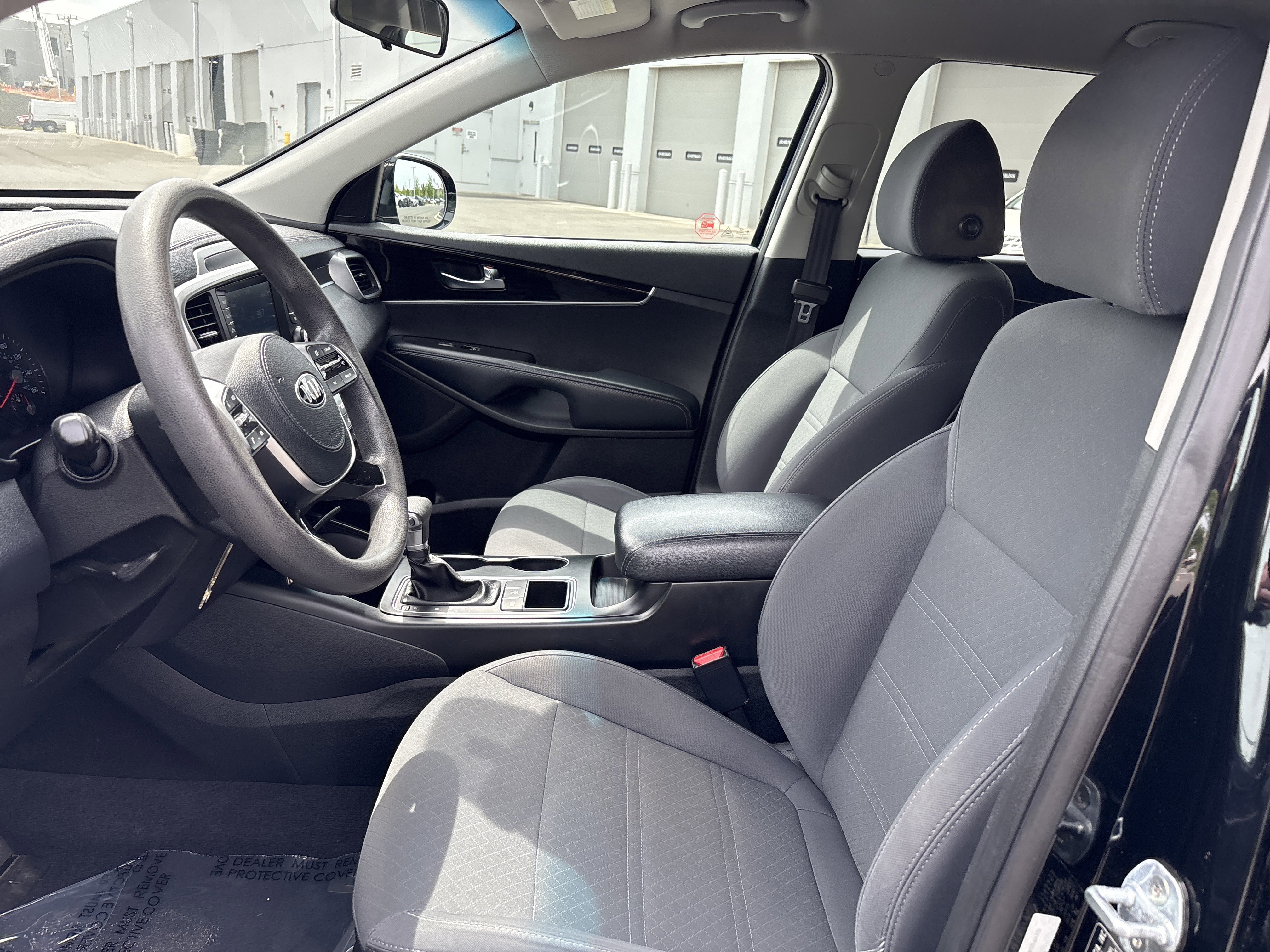 Used 2019 Kia Sorento LX image 16