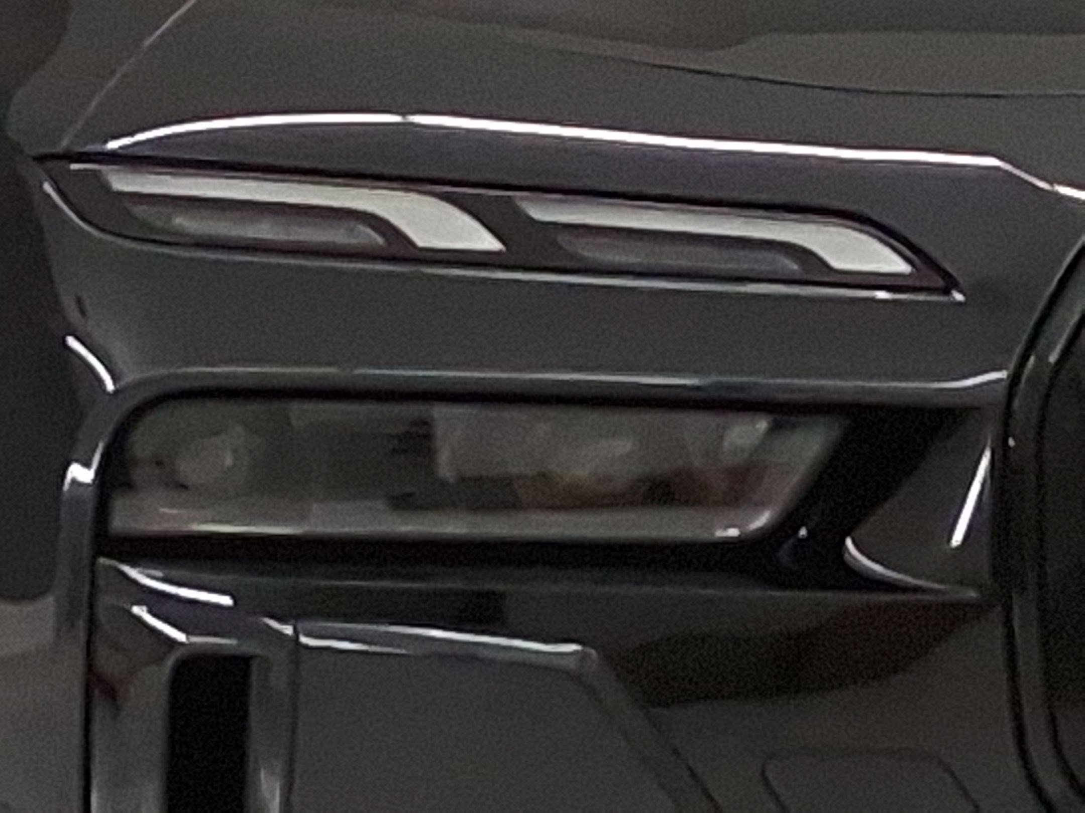 Used 2023 BMW 740i image 9