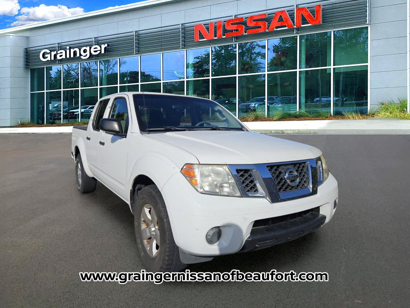 Used 2012 Nissan Frontier SV RWD image 2