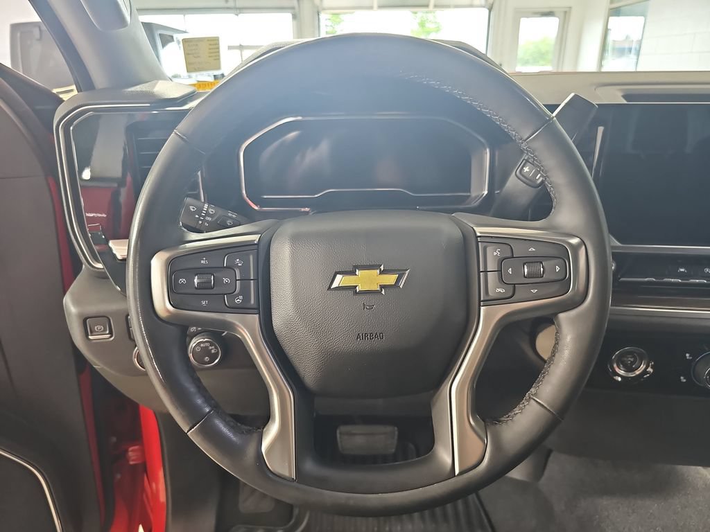 Certified 2023 Chevrolet Silverado 1500 LT AWD/4WD image 22