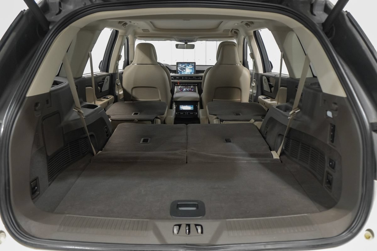 Used 2022 Lincoln Aviator Reserve w/ Equipment Group 201A AWD/4WD image 61