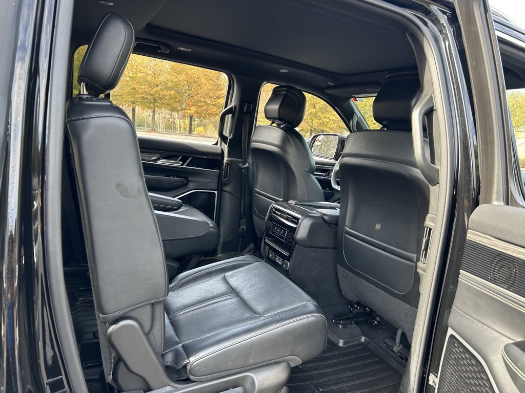 Used 2022 Jeep Wagoneer Series III w/ Premium Group I image 51