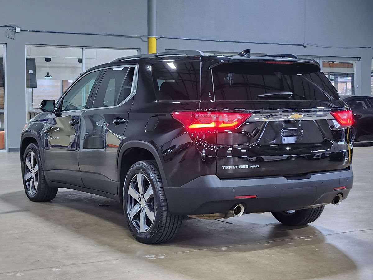 Used 2019 Chevrolet Traverse LT w/ LT Premium Package AWD/4WD image 11