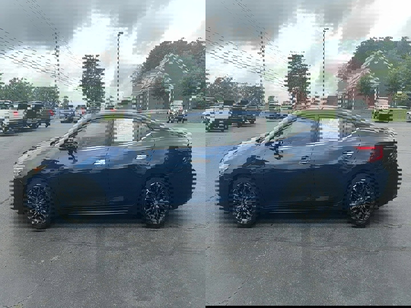 Used 2017 Nissan Maxima Platinum w/ Medallion Package image 8