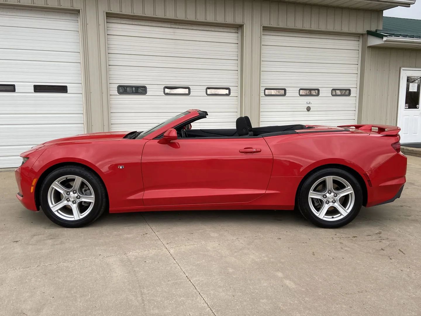 Used 2023 Chevrolet Camaro LT image 7