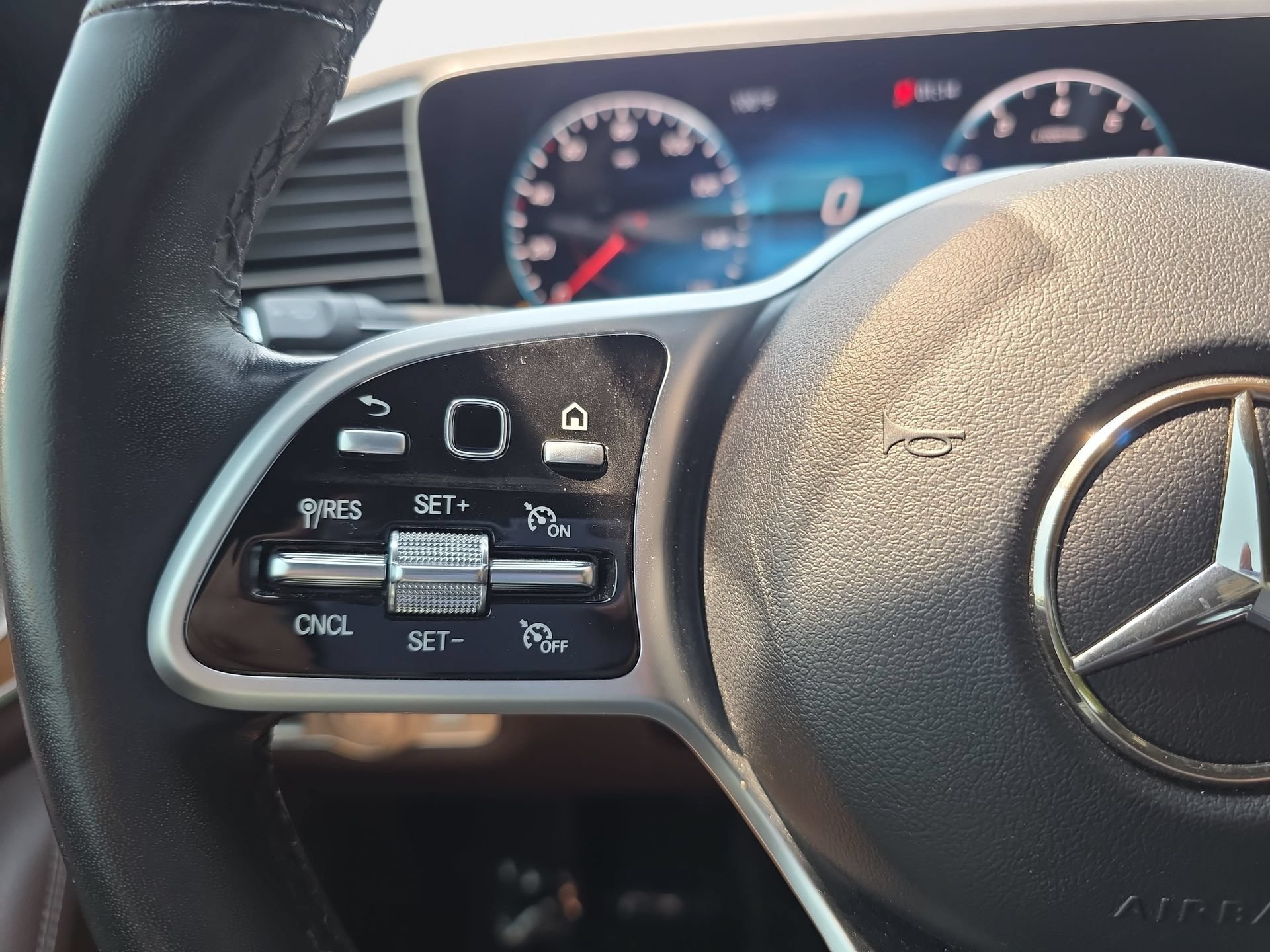 Certified 2022 Mercedes-Benz GLE 350 4MATIC image 17