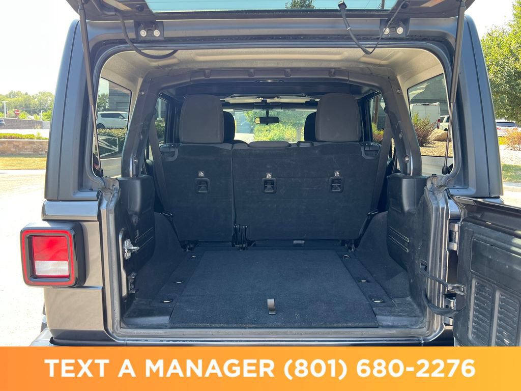 Used 2019 Jeep Wrangler Unlimited Sahara AWD/4WD image 31