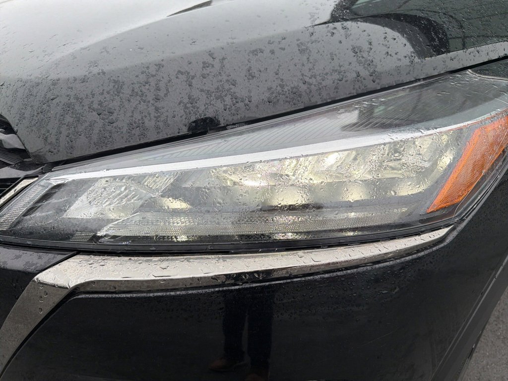 Used 2024 Nissan Kicks SR w/ SR Premium Package image 4