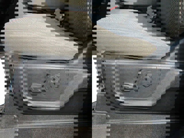 Used 2019 Ford F150 XLT w/ Equipment Group 302A Luxury image 12