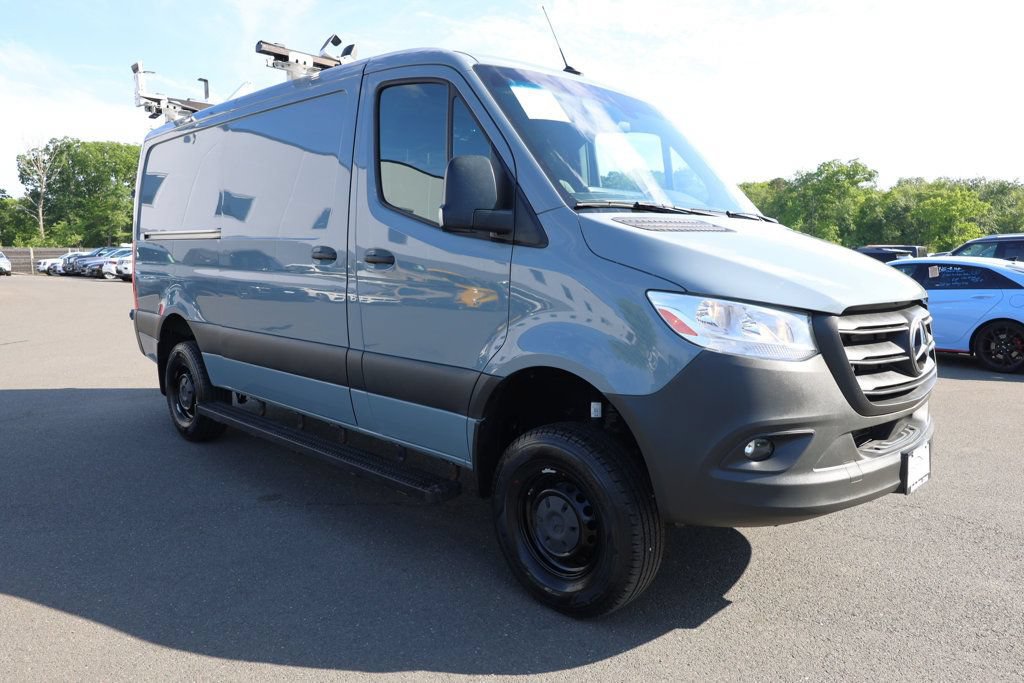 Used 2024 Mercedes-Benz Sprinter 2500 image 7