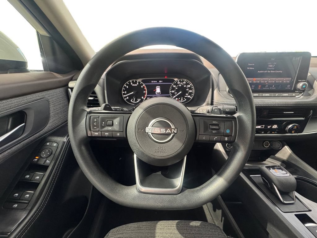 Used 2023 Nissan Rogue SV FWD image 13