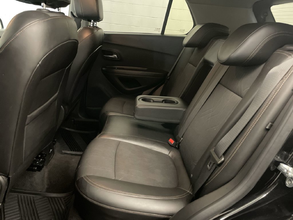 Used 2019 Chevrolet Trax LT w/ LT Convenience Package FWD image 17