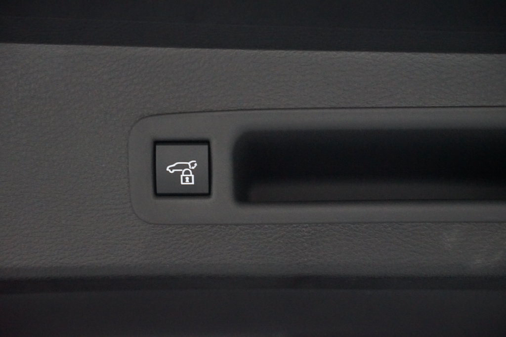 New 2026 Toyota Sienna Platinum AWD/4WD image 40