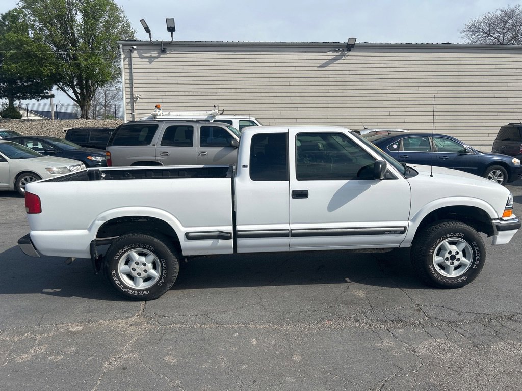 Used 2003 Chevrolet S10 Pickup LS w/ Convenience Package image 5