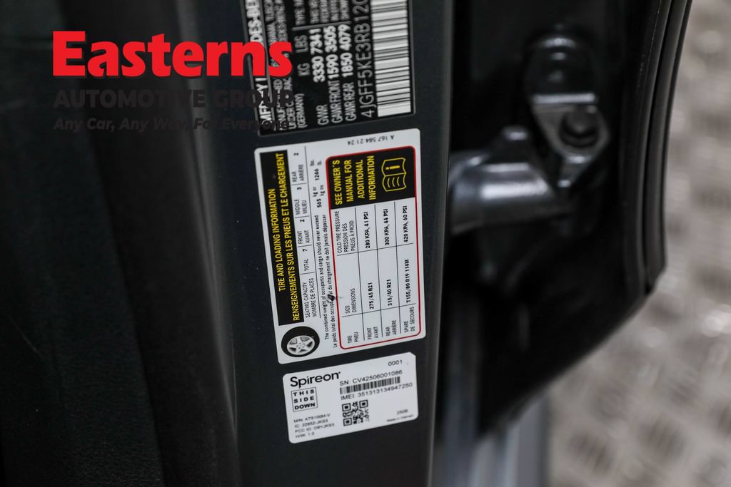 Used 2024 Mercedes-Benz GLS 450 4MATIC w/ AMG Line Exterior image 39